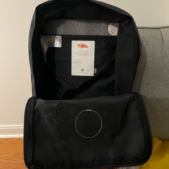 Fjallraven - Classic Kanken Backpack - Black - Picture 5 of 5
